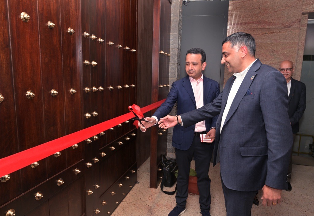 Tech mahindra communcations experience center