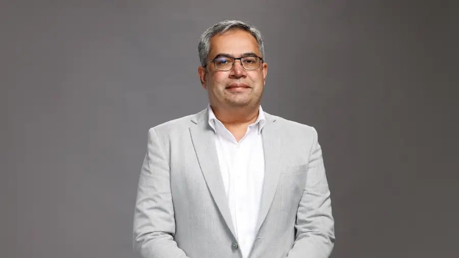 Portrait of Richard Lobo